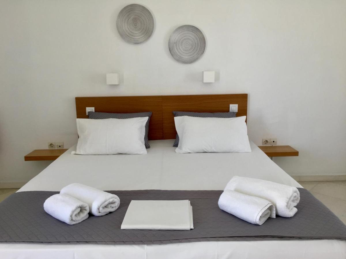 Rodia Studios & Apartments Paro Esterno foto