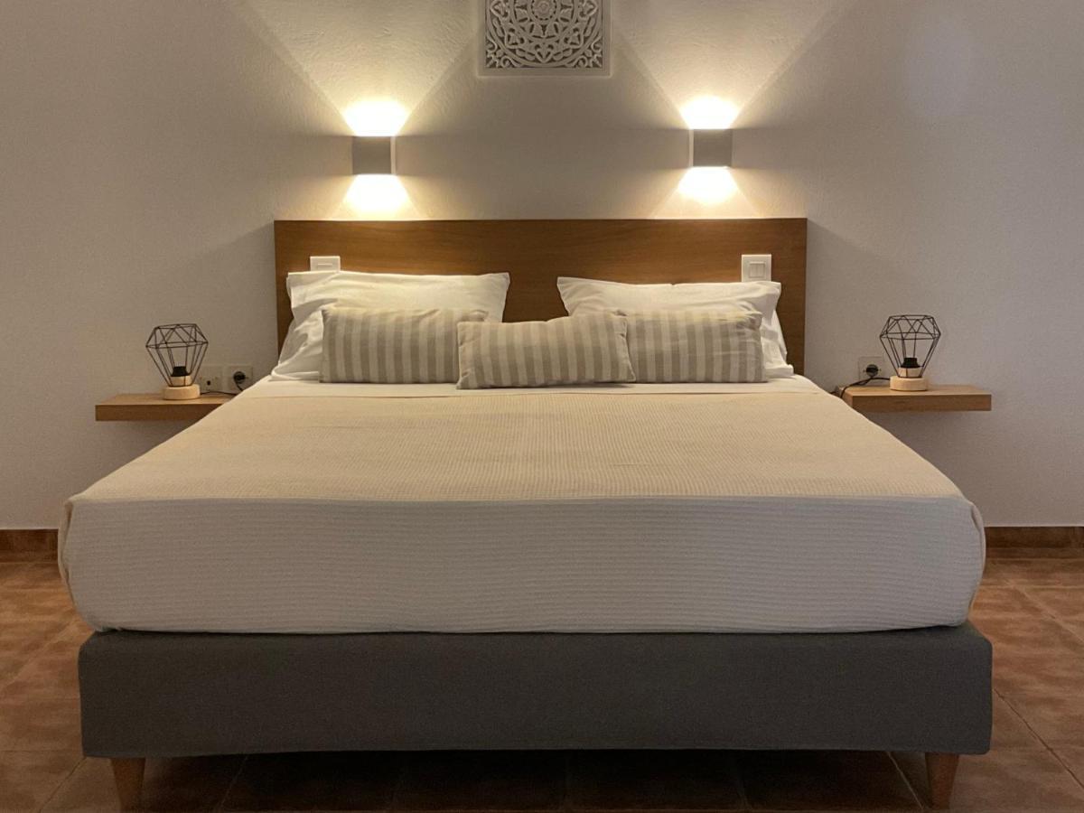 Rodia Studios & Apartments Paro Esterno foto