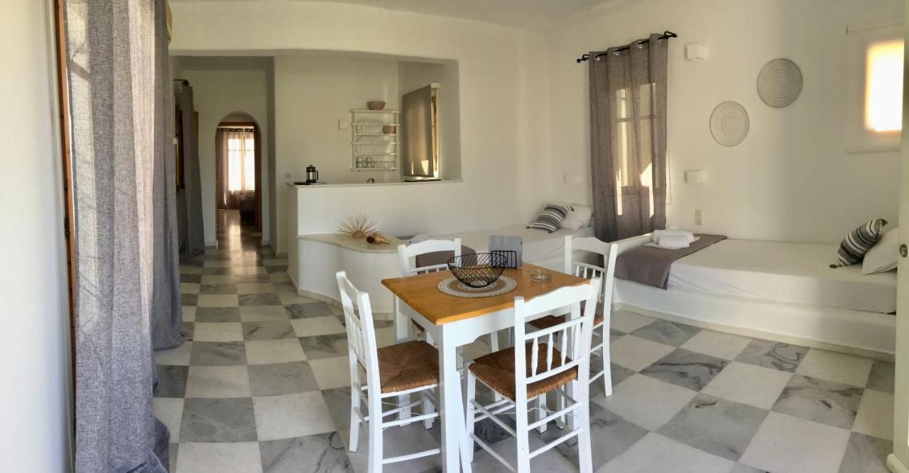 Rodia Studios & Apartments Paro Esterno foto